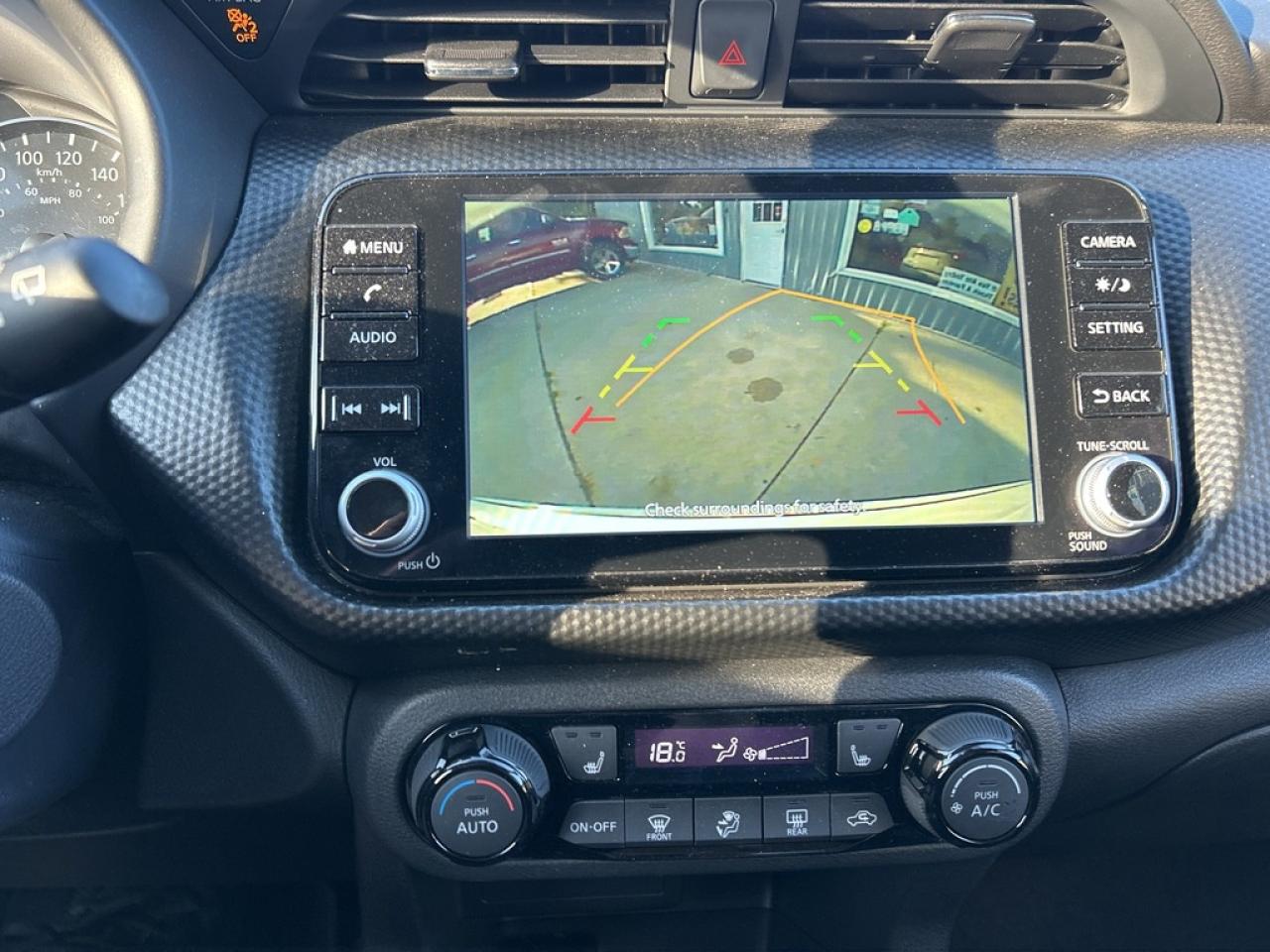 2023 Nissan Kicks SV  ** BLACK TOP ** Photo