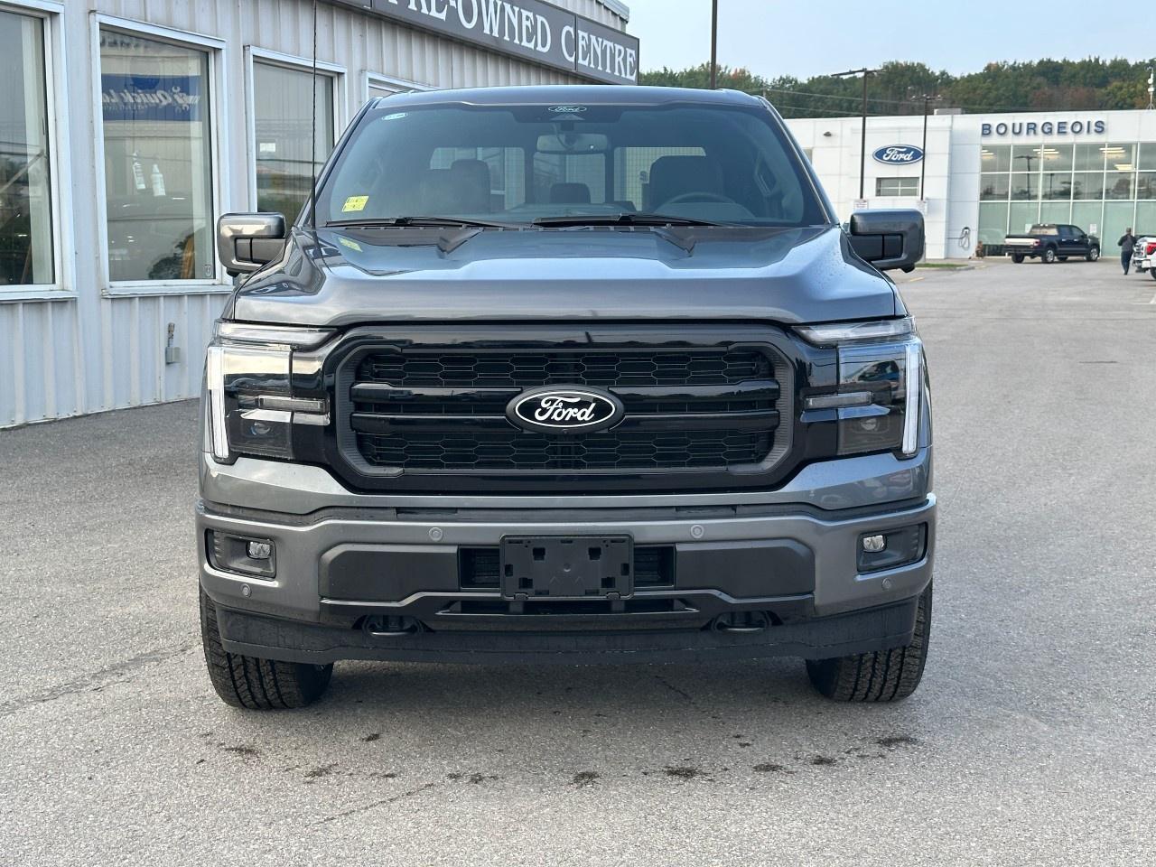 2025 Ford F-150 Lariat 4WD SuperCrew 5.5' Box Photo2