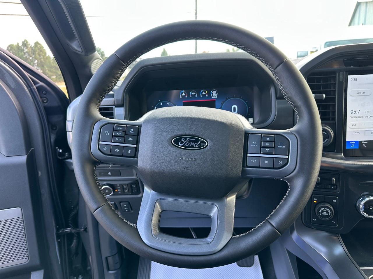 2025 Ford F-150 Lariat 4WD SuperCrew 5.5' Box Photo