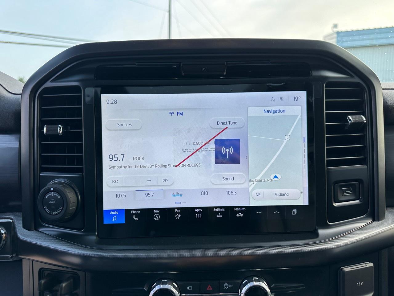 2025 Ford F-150 Lariat 4WD SuperCrew 5.5' Box Photo