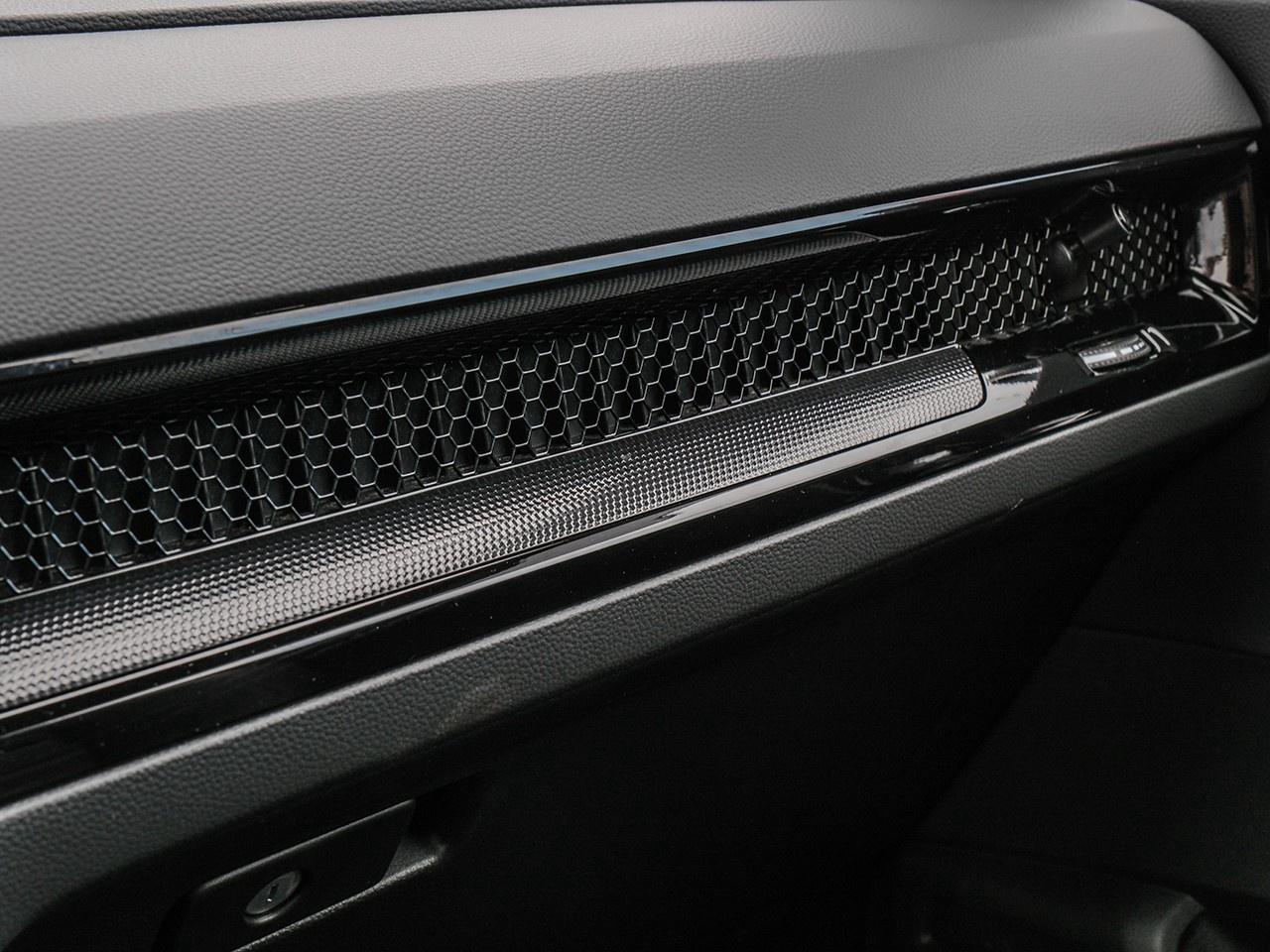 2025 Honda CR-V Hybrid Touring Photo