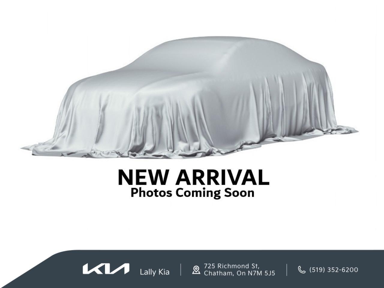 2023 Jeep Cherokee Altitude New Arrival | Clean CarFax | Leather | Roof | Nav Photo0