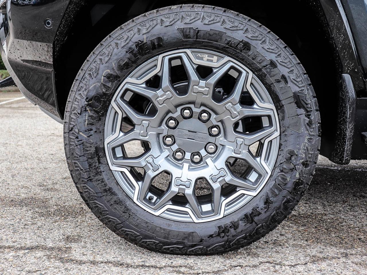 2026 GMC HUMMER EV SUV 3X Photo