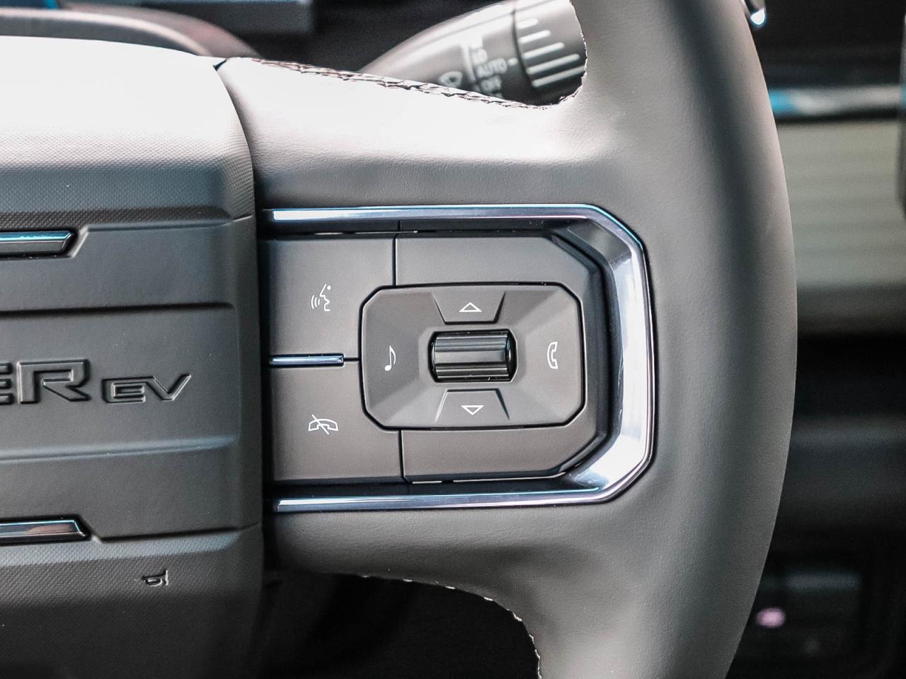 2026 GMC HUMMER EV SUV 3X Photo