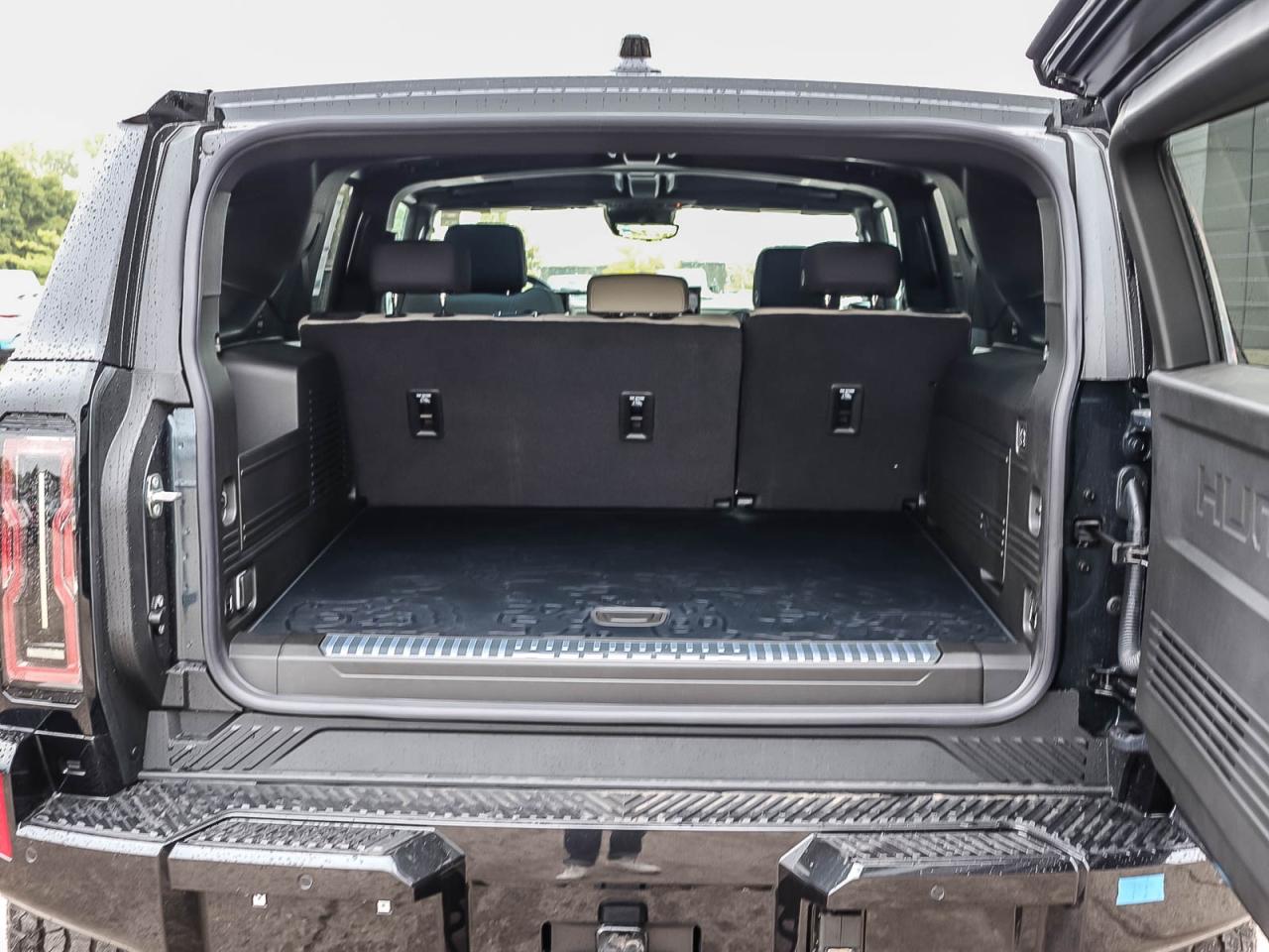 2026 GMC HUMMER EV SUV 3X Photo