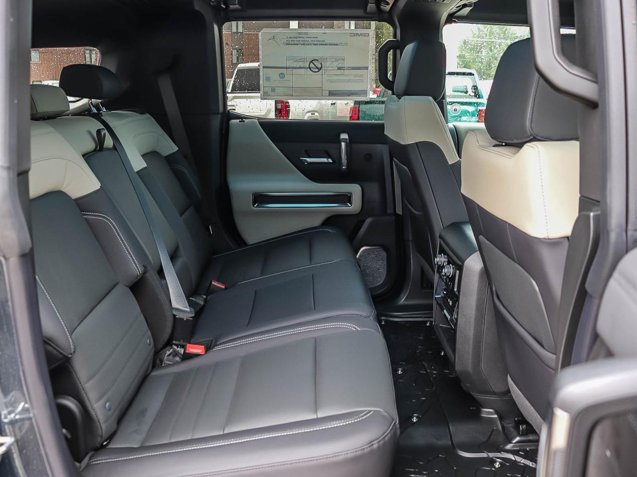 2026 GMC HUMMER EV SUV 3X Photo