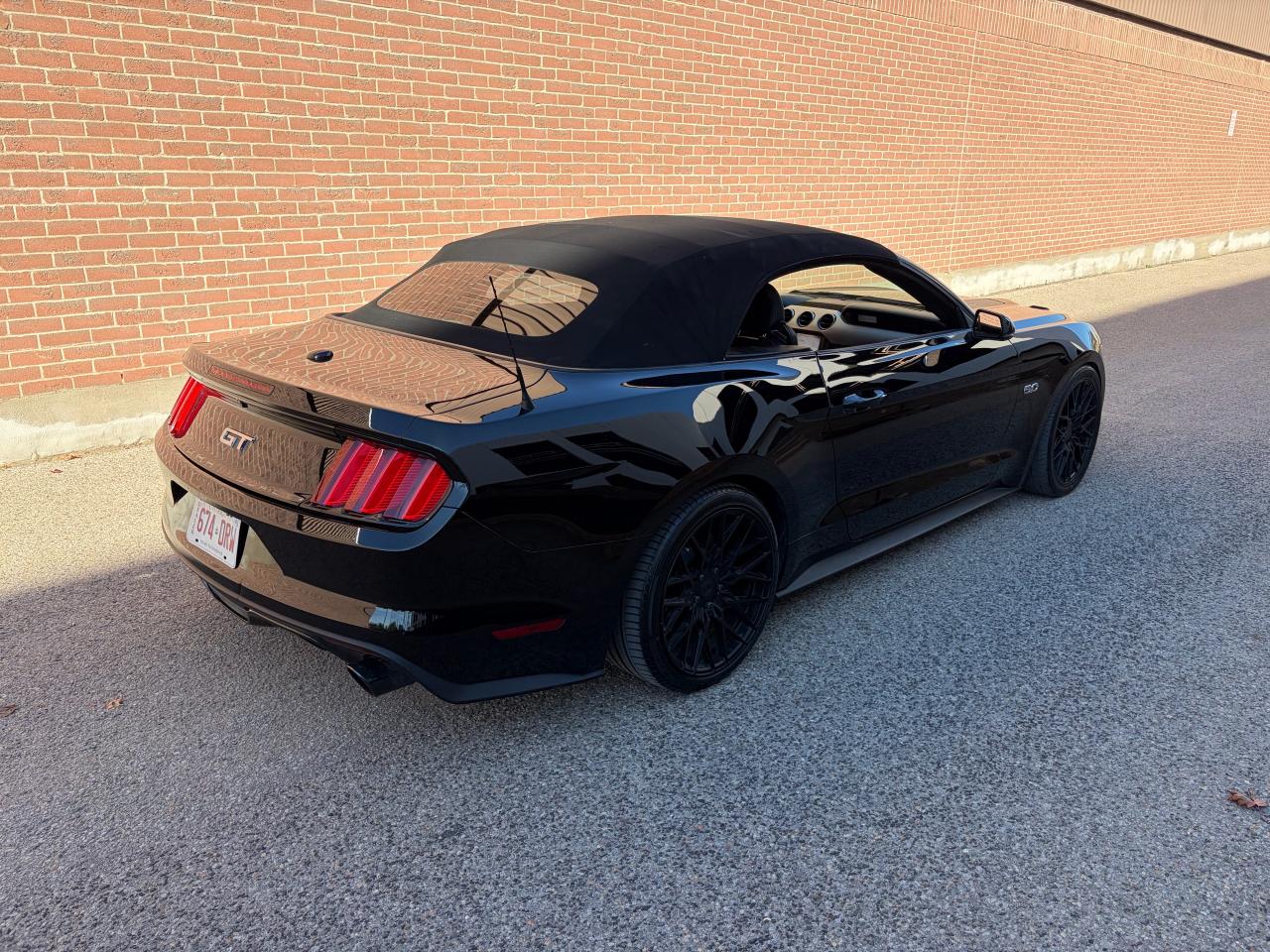 2017 Ford Mustang GT Premium - Photo #7