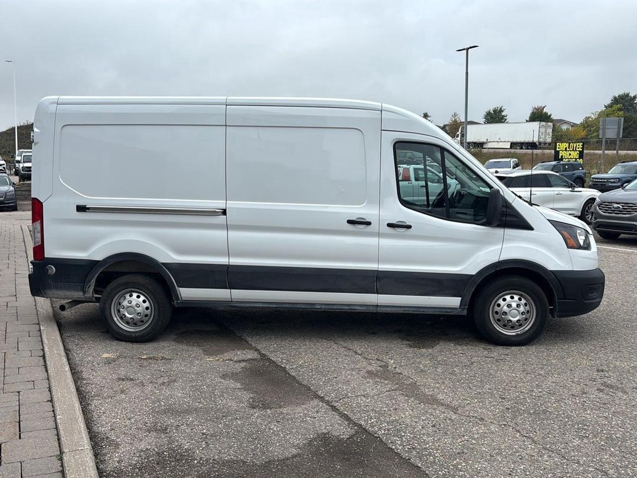 2024 Ford Transit AWD! TRANSIT 250, MEDIUM ROOF, 148"WB, REAR CAMERA Photo3