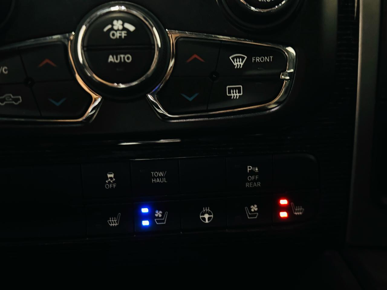 2018 RAM 1500 Limited 4x4 Crew Cab 5'7" Box *Ltd Avail* - Photo #13