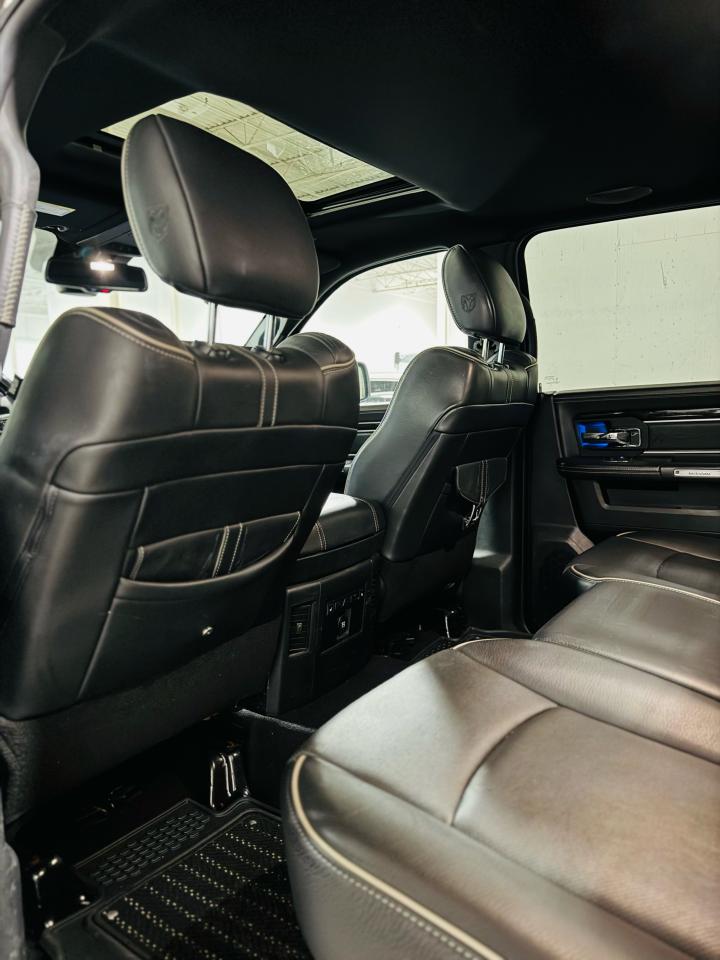 2018 RAM 1500 Limited 4x4 Crew Cab 5'7" Box *Ltd Avail* - Photo #15