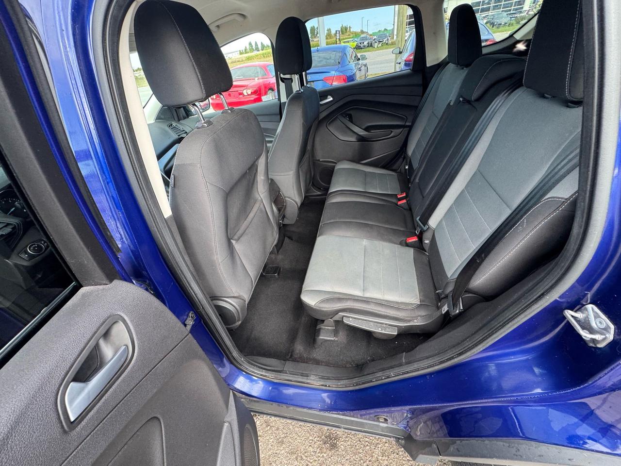 2016 Ford Escape SE, AUTO, 4 CYL, NEEDS TRANSMISSION REPAIR, AS IS - Photo #12