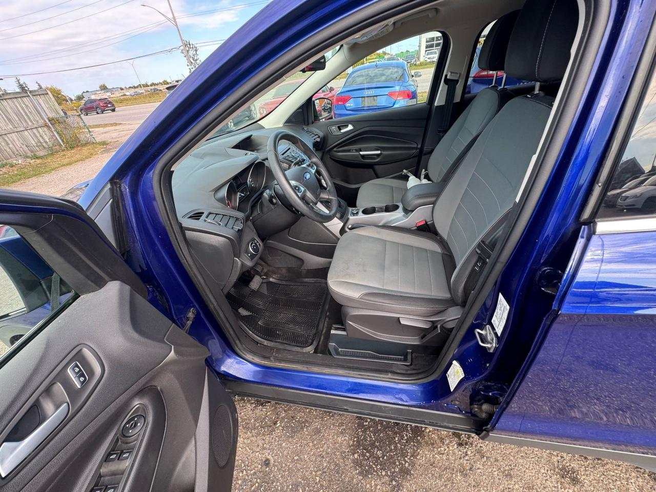 2016 Ford Escape SE, AUTO, 4 CYL, NEEDS TRANSMISSION REPAIR, AS IS - Photo #11