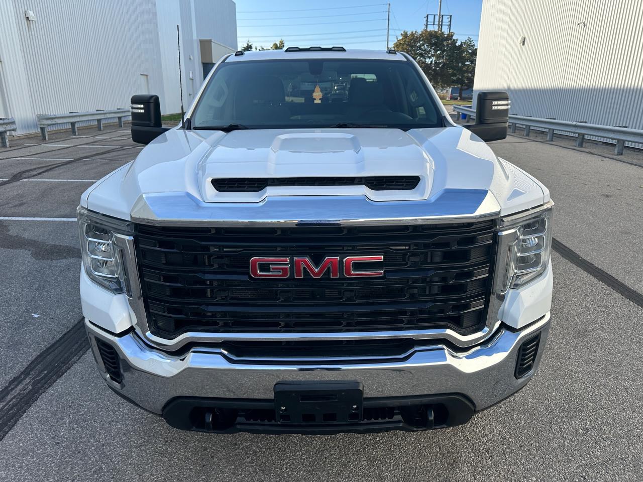 2020 GMC Sierra 3500 HD CREW CAB DUALLY 4WD 8 FT BOX Photo4
