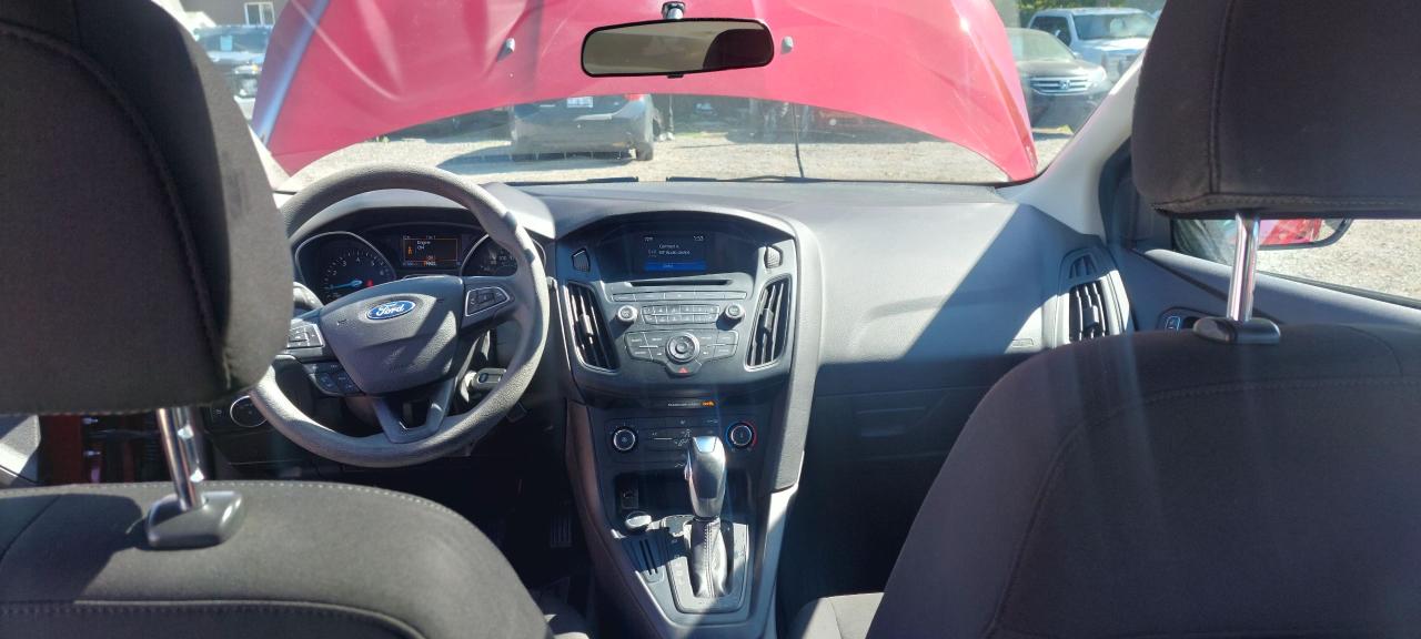 2015 Ford Focus SE - Photo #20