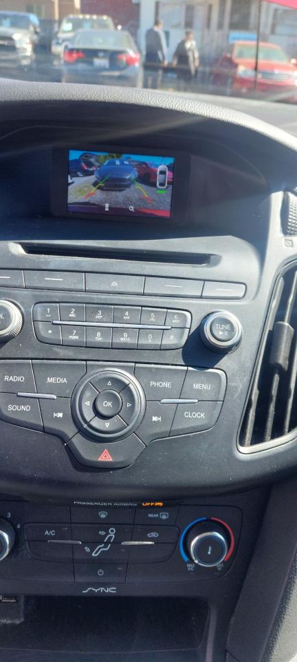 2015 Ford Focus SE - Photo #17