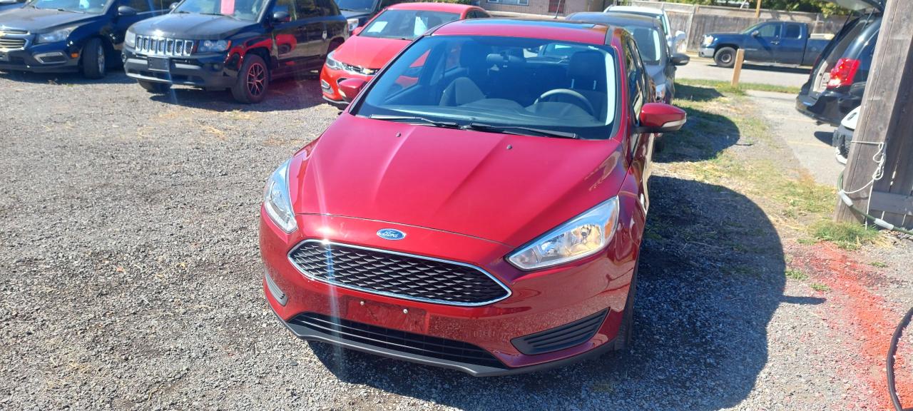2015 Ford Focus SE - Photo #2