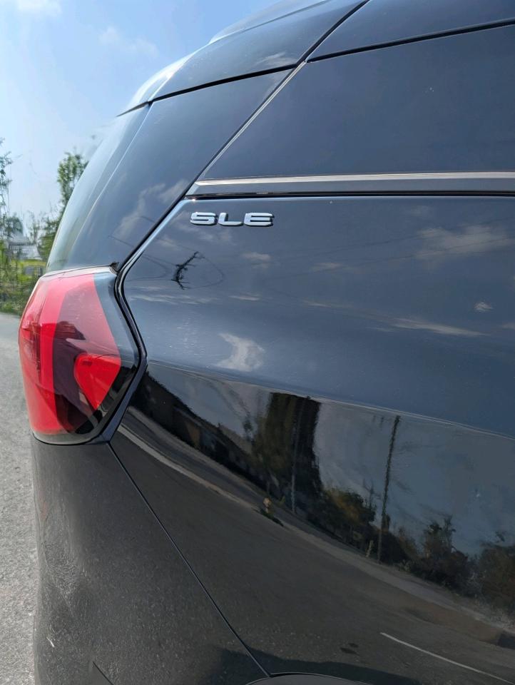 2022 GMC Terrain AWD 4DR SLE Photo4