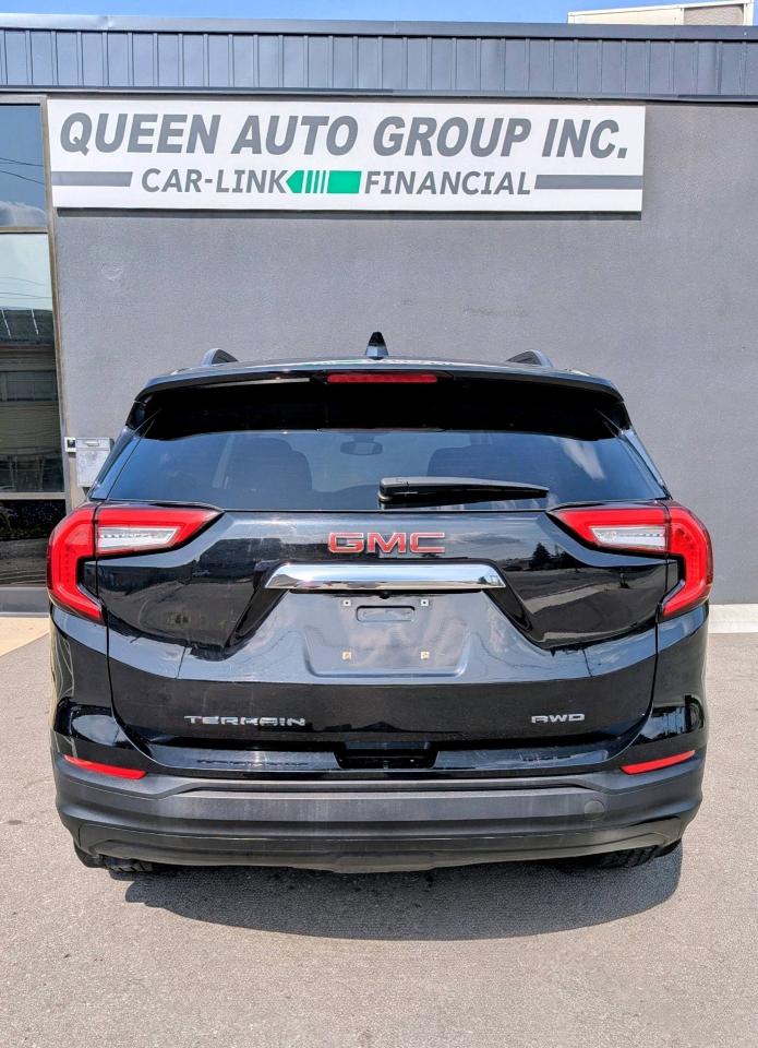 2022 GMC Terrain AWD 4DR SLE Photo3