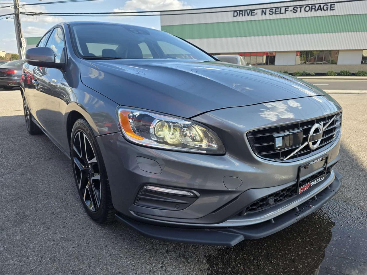2018 Volvo S60 T6 AWD Dynamic Photo