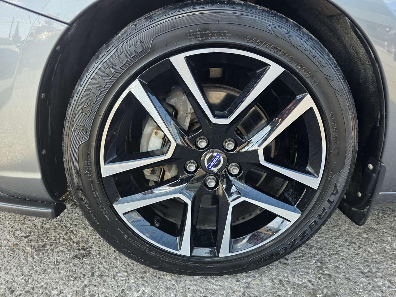 2018 Volvo S60 T6 AWD Dynamic Photo