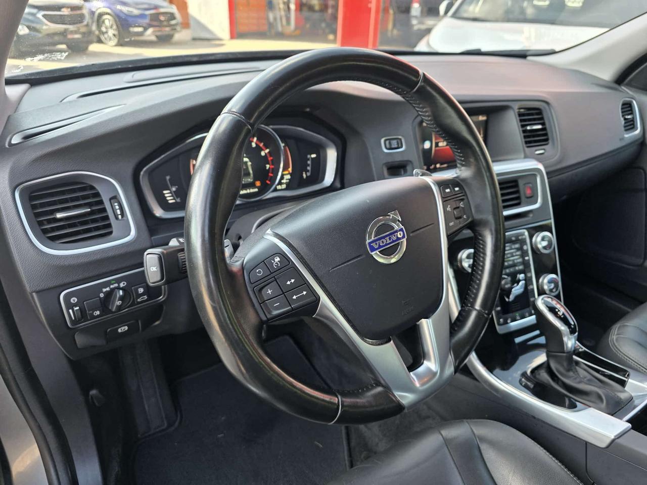 2018 Volvo S60 T6 AWD Dynamic Photo