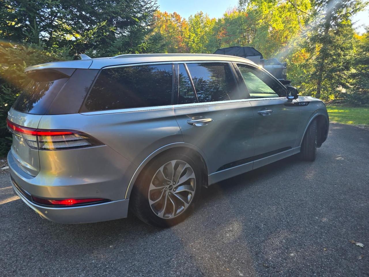 2020 Lincoln Aviator Grand Touring Photo4