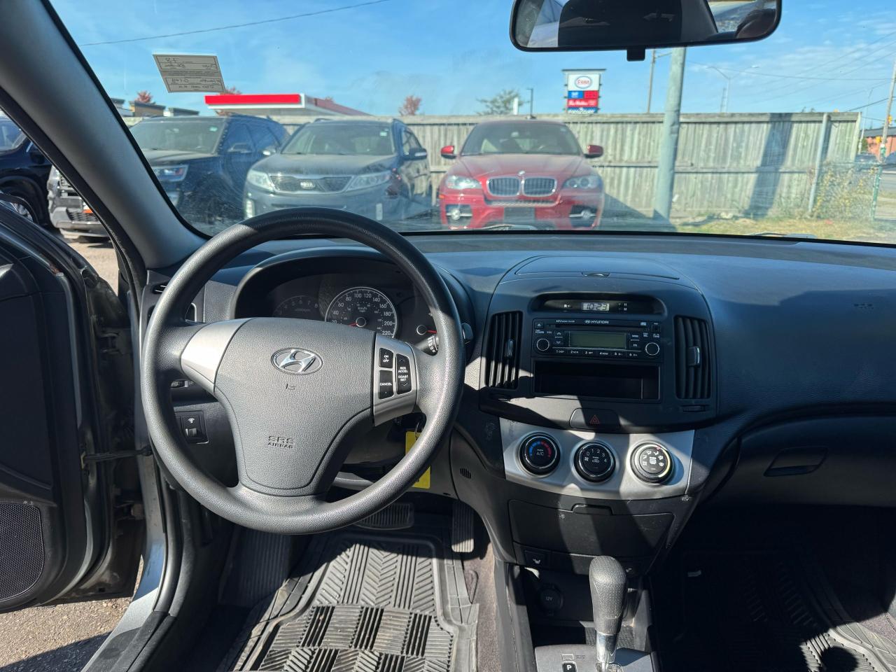 2010 Hyundai Elantra GL - Photo #14