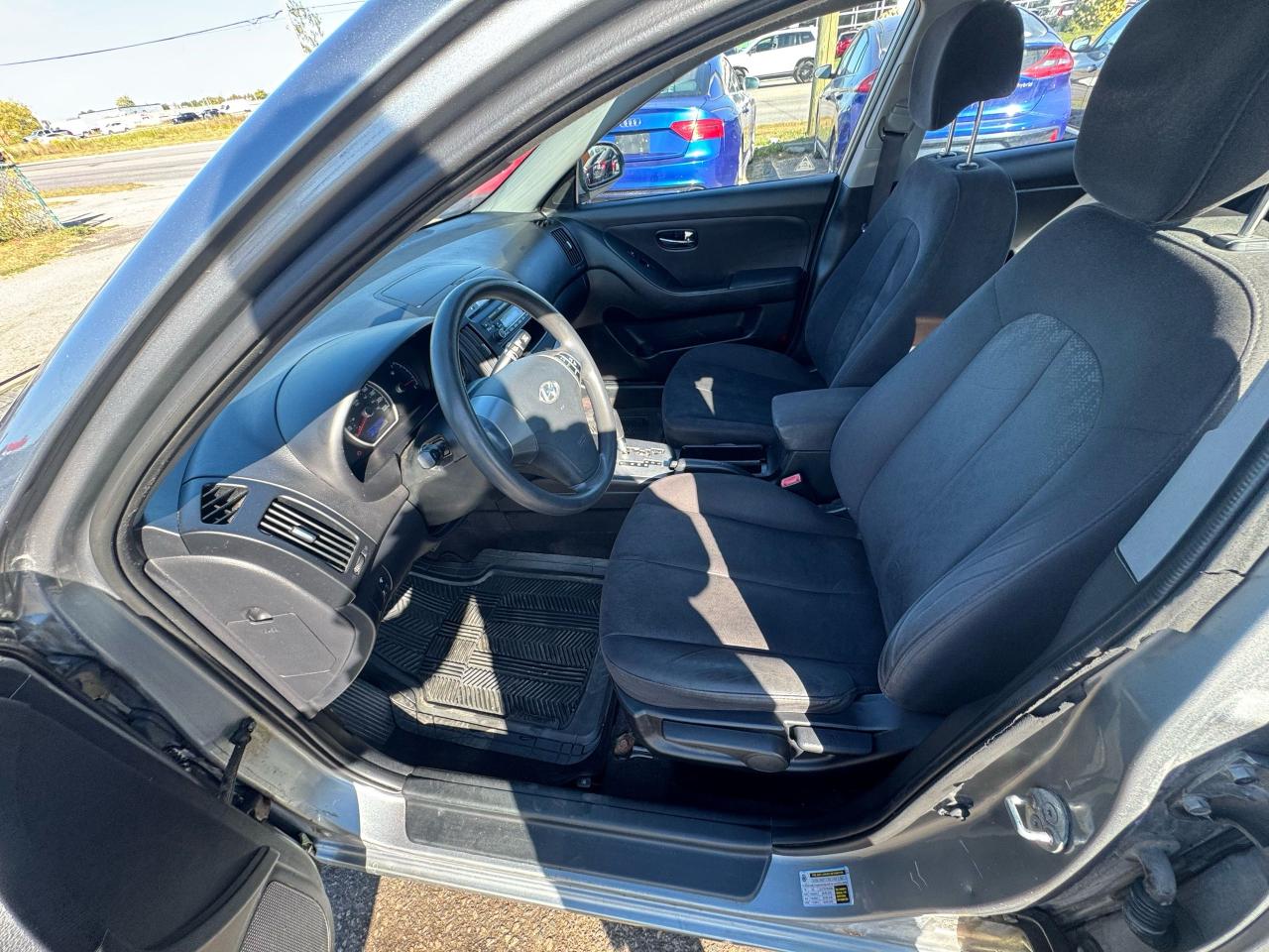 2010 Hyundai Elantra GL - Photo #11