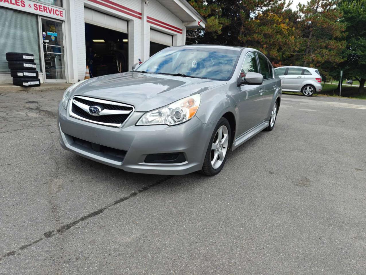 Used 2011 Subaru Legacy 4dr Sdn Auto 2.5i w/Limited Pkg for sale in Ottawa, ON