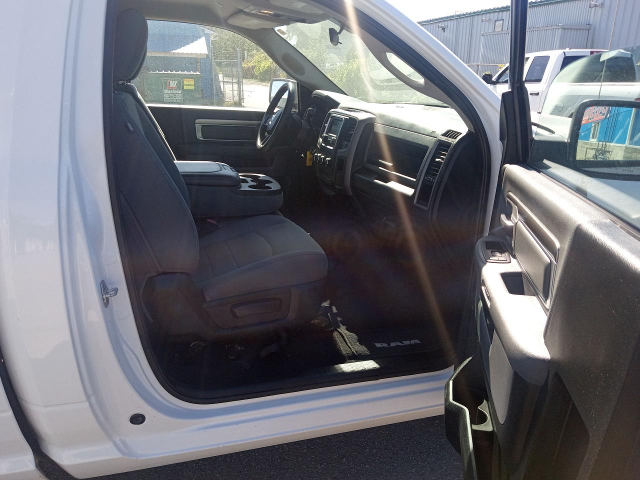 2019 RAM 1500 Classic ST - Photo #12