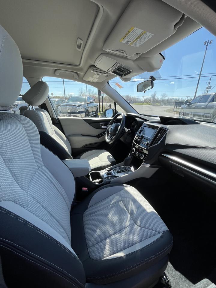 2019 Subaru Forester TOURING Photo