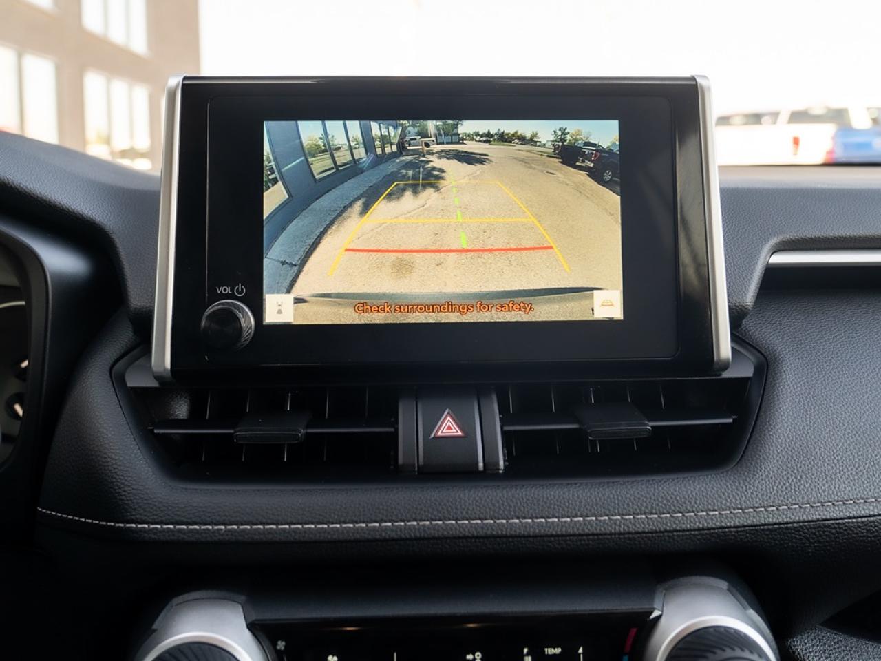 2024 Toyota RAV4 LE AWD Photo35