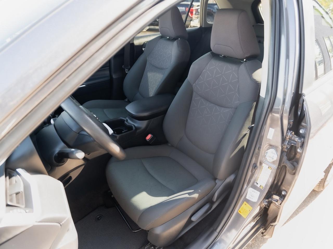 2024 Toyota RAV4 LE AWD Photo16