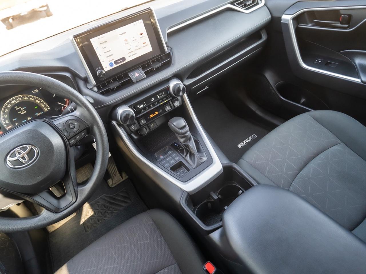 2024 Toyota RAV4 LE AWD Photo9