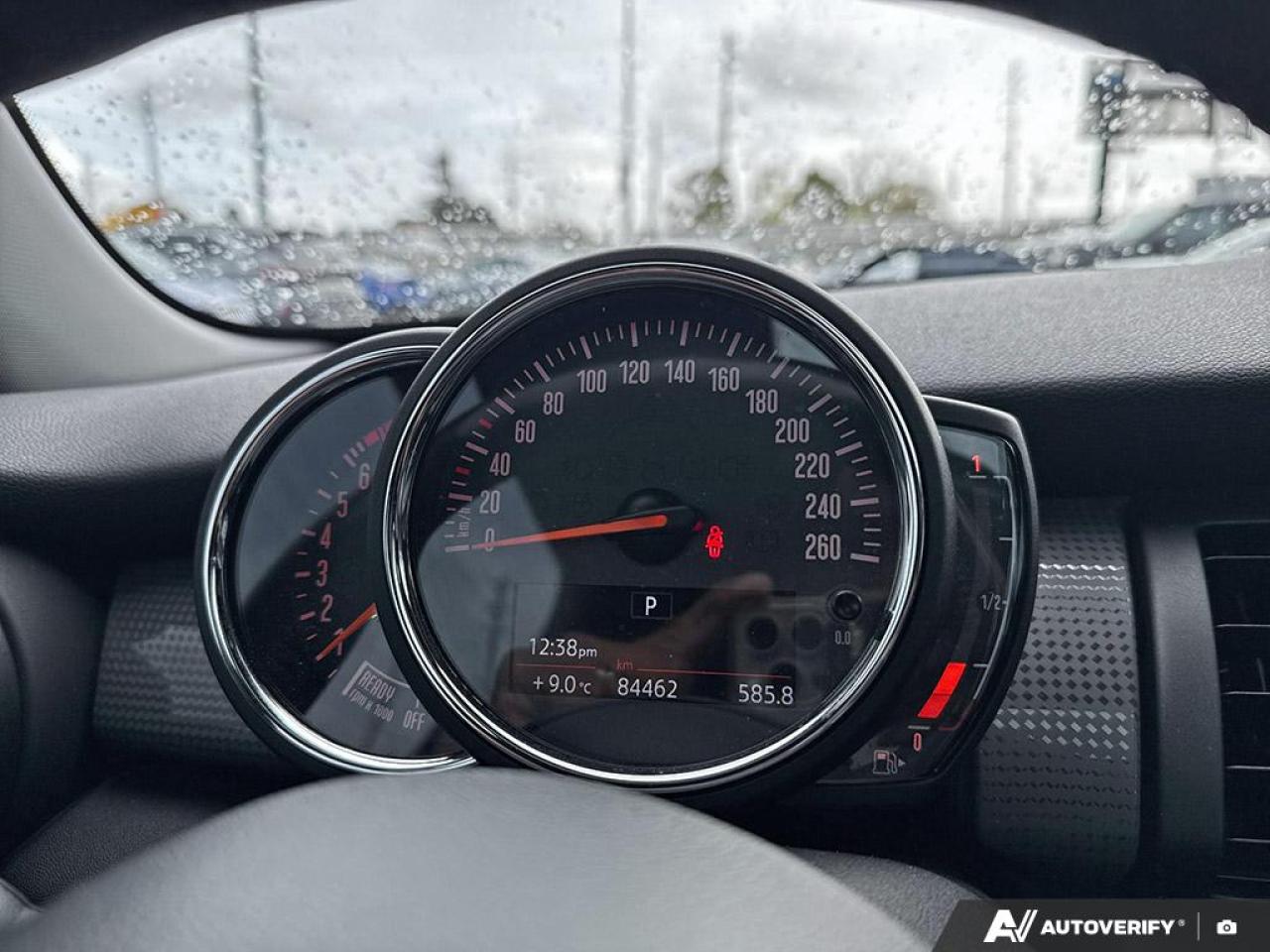 2018 MINI Cooper LEATHER / PANO ROOF / NAV / HTD SEATS / LOW KMS - Photo #20