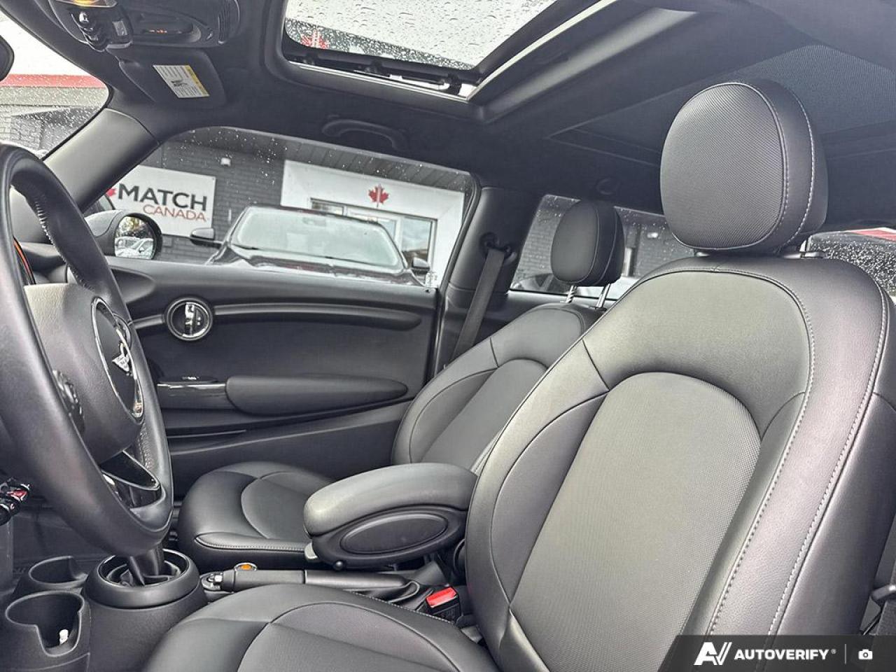 2018 MINI Cooper LEATHER / PANO ROOF / NAV / HTD SEATS / LOW KMS - Photo #9