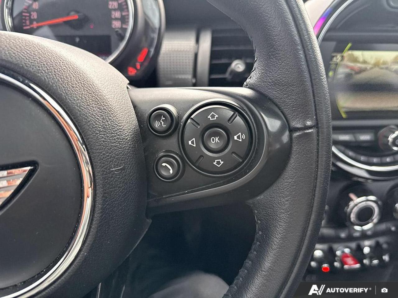 2018 MINI Cooper LEATHER / PANO ROOF / NAV / HTD SEATS / LOW KMS - Photo #19