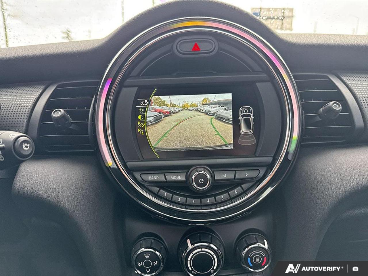 2018 MINI Cooper LEATHER / PANO ROOF / NAV / HTD SEATS / LOW KMS - Photo #14