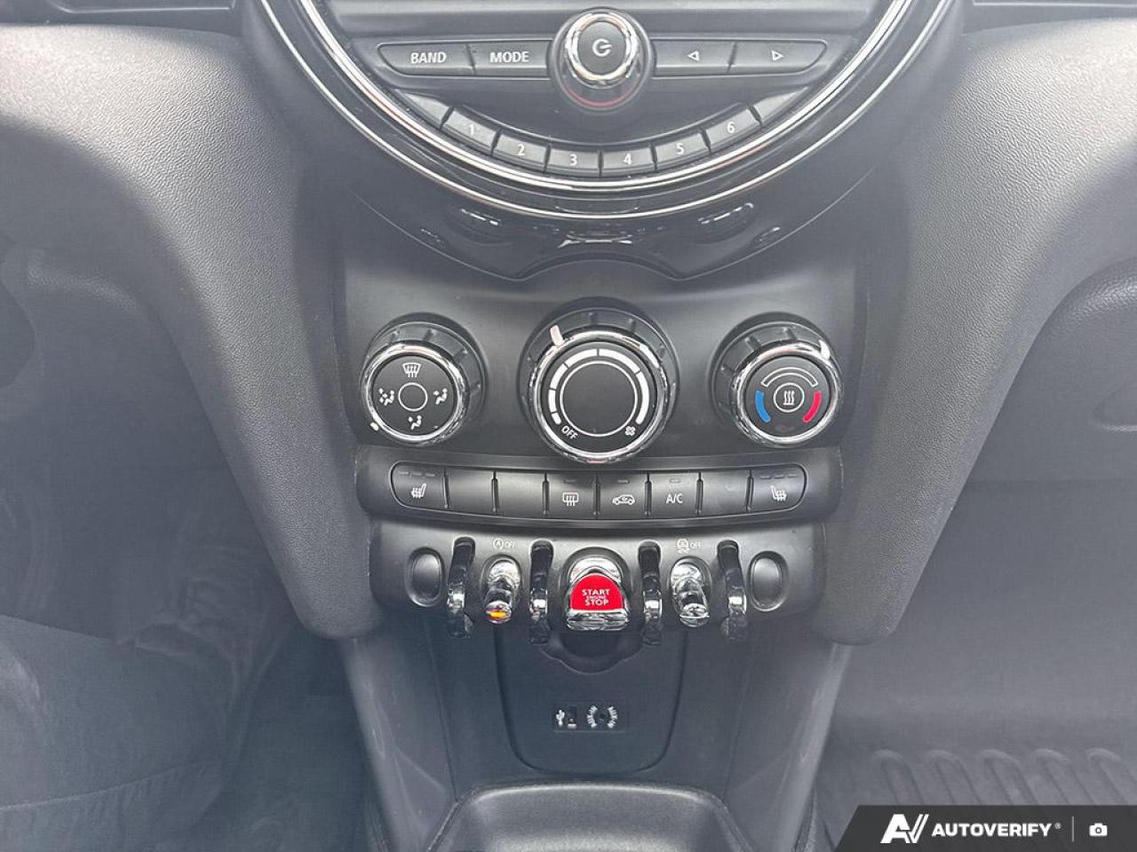 2018 MINI Cooper LEATHER / PANO ROOF / NAV / HTD SEATS / LOW KMS - Photo #15