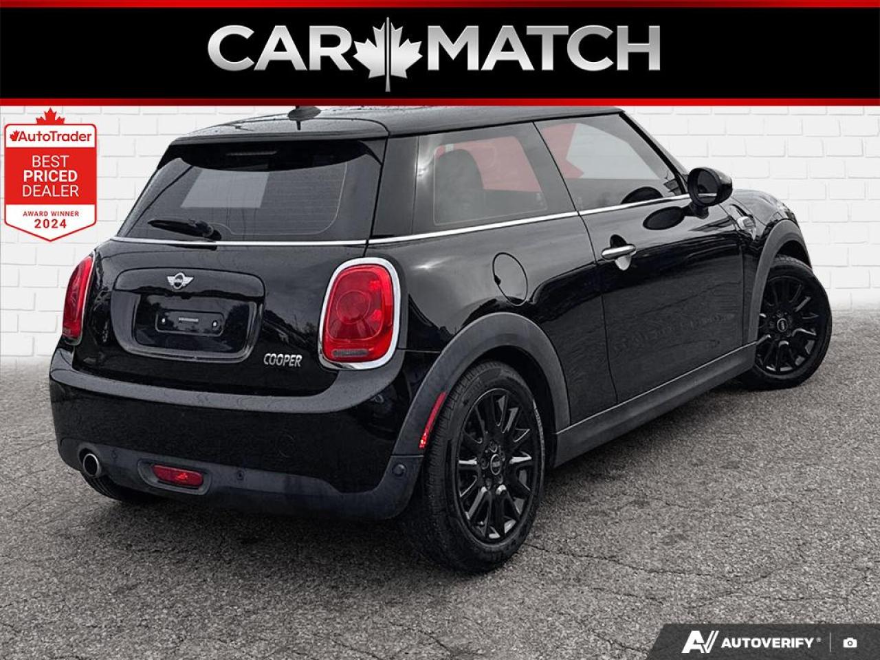 2018 MINI Cooper LEATHER / PANO ROOF / NAV / HTD SEATS / LOW KMS Photo3