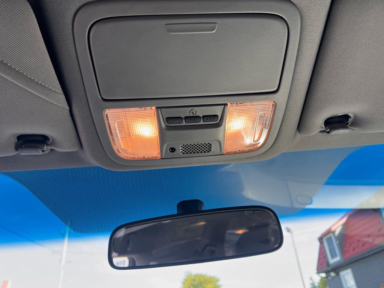 2010 Honda Odyssey SE Photo16