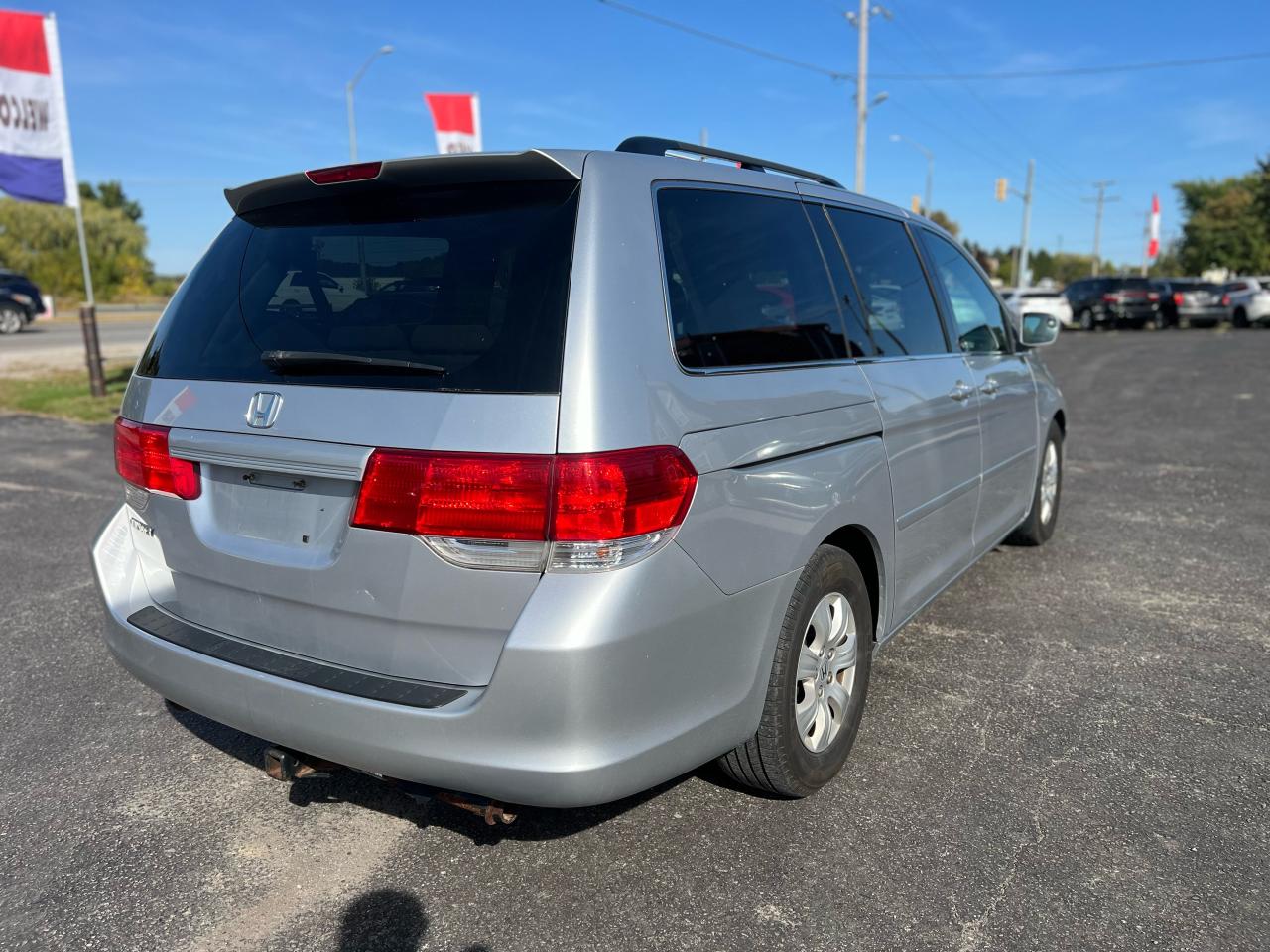 2010 Honda Odyssey SE Photo3