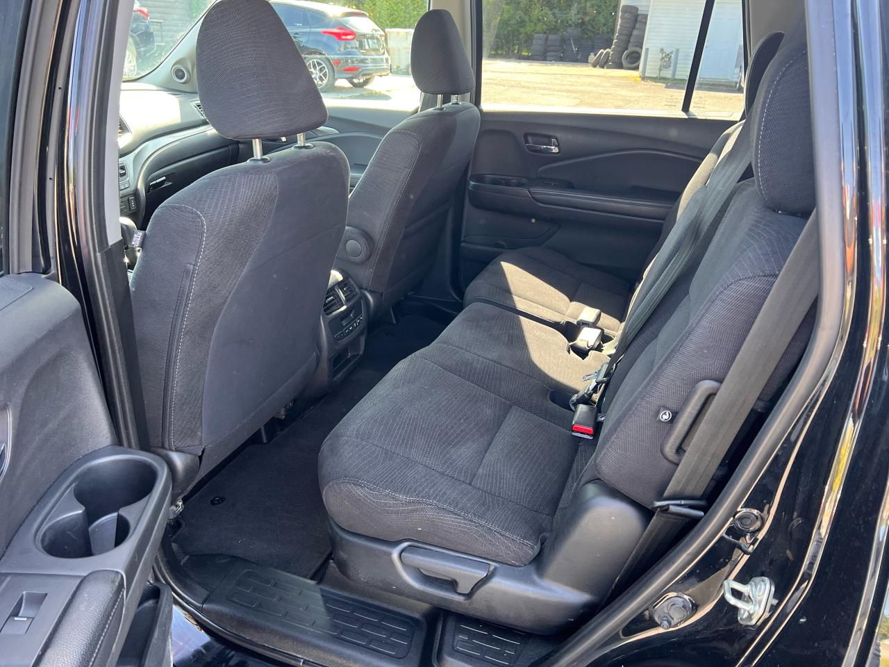 2018 Honda Pilot LX Photo20