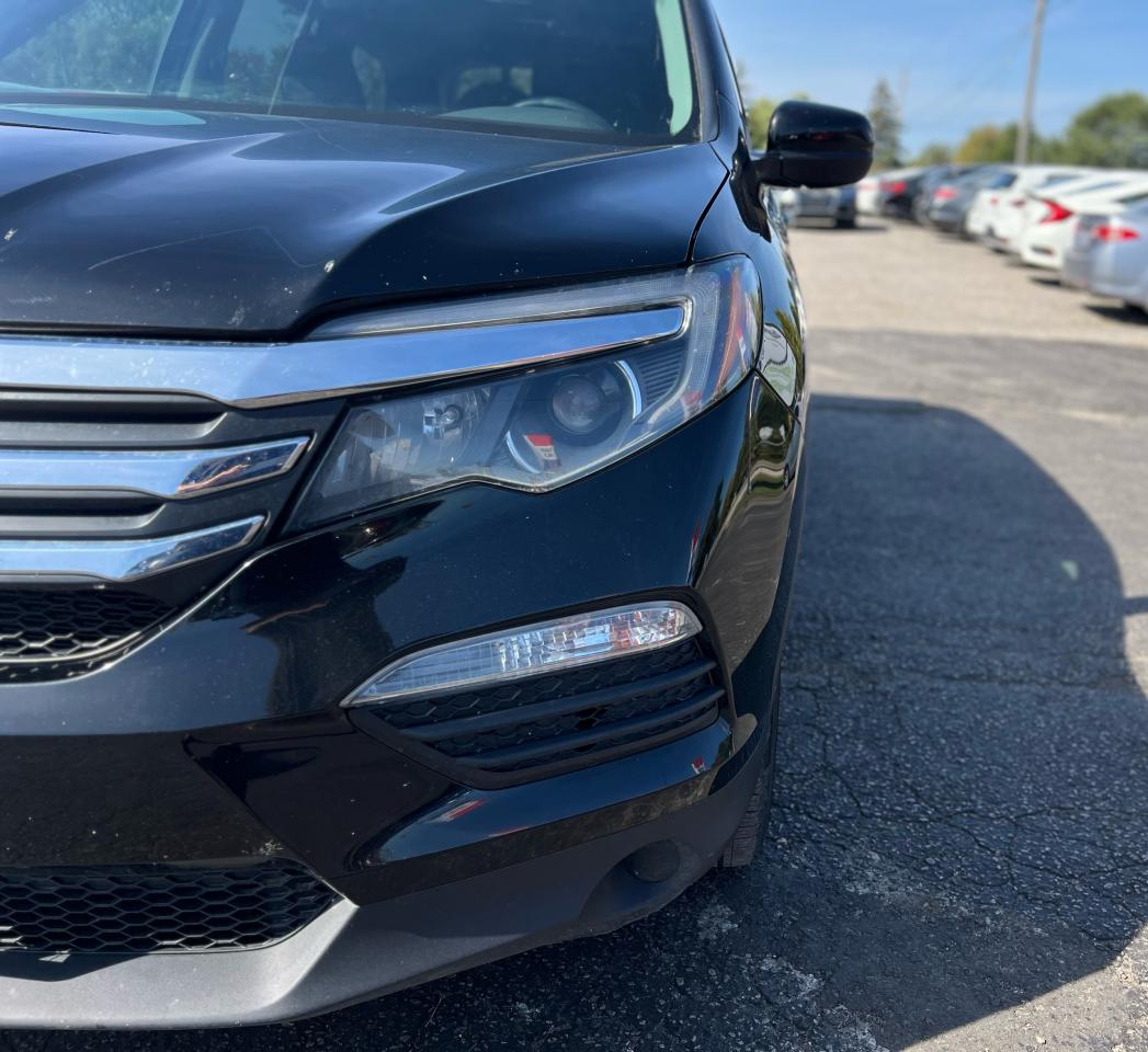 2018 Honda Pilot LX Photo9