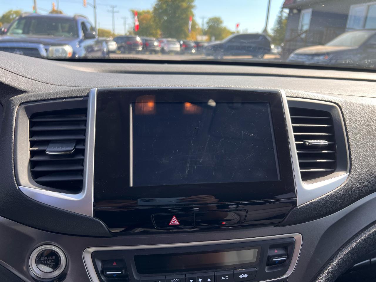 2018 Honda Pilot LX Photo15