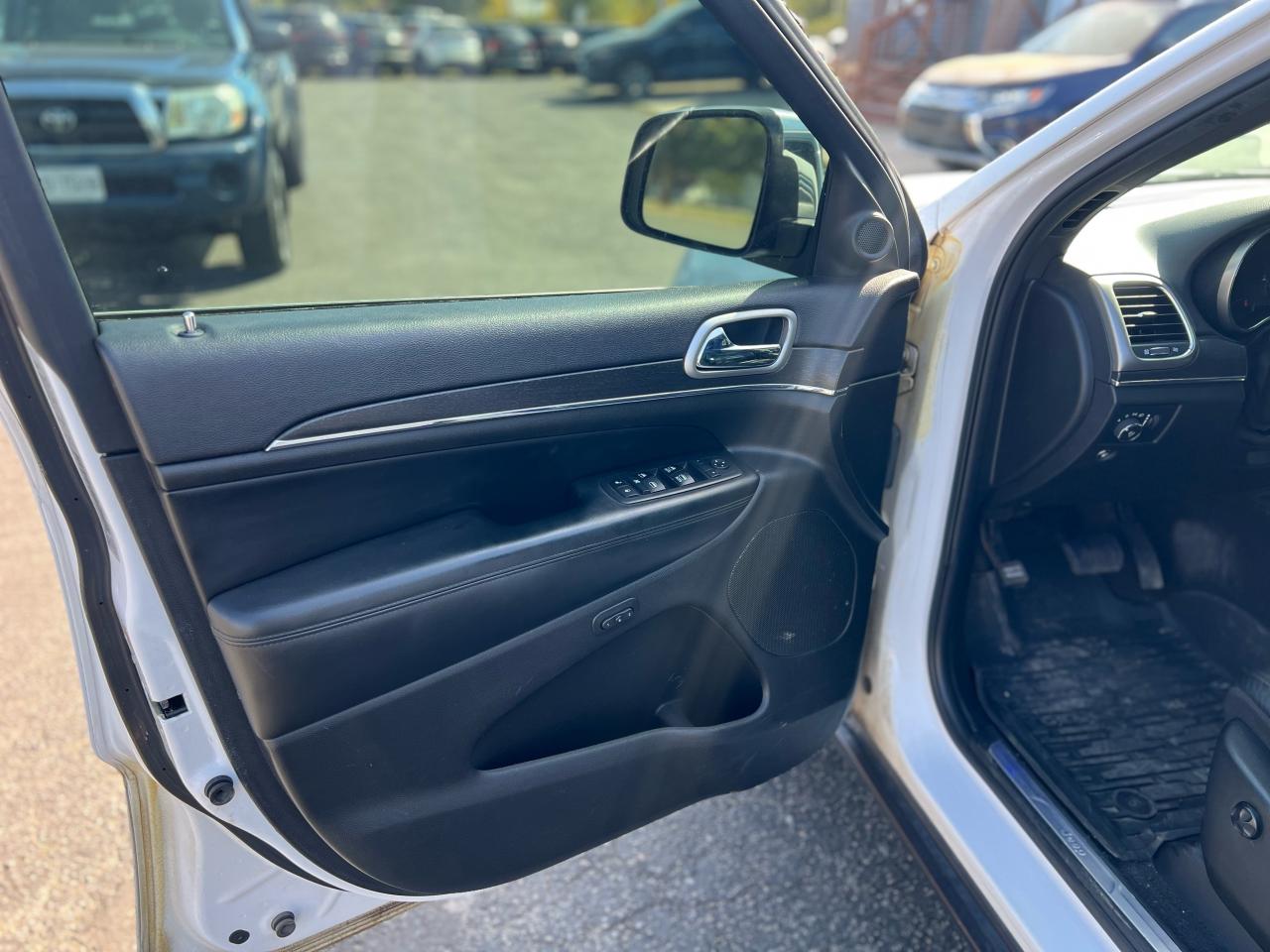 2018 Jeep Grand Cherokee Limited Photo46