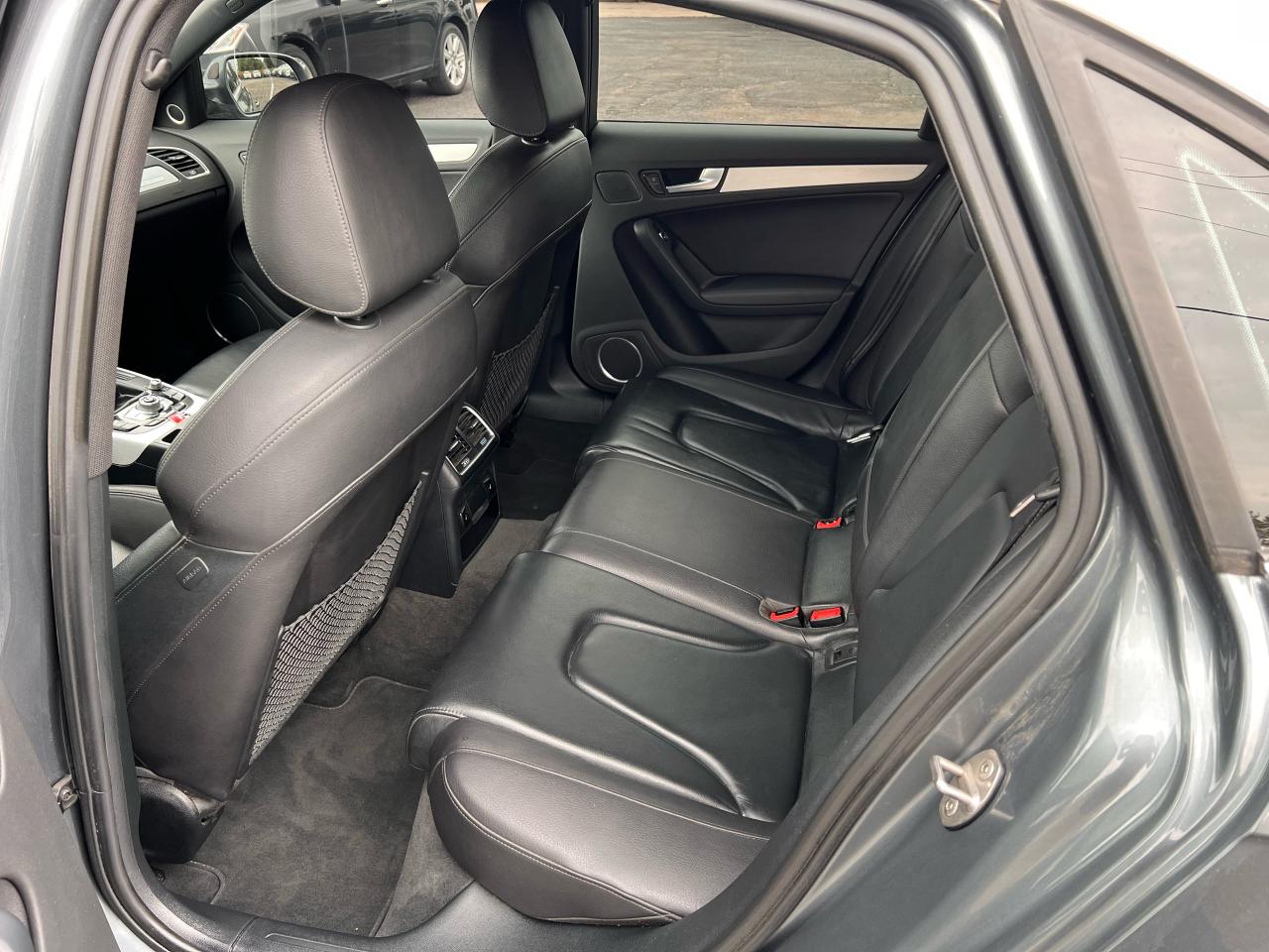2016 Audi A4 4dr Sdn Man Technik plus quattro Photo21