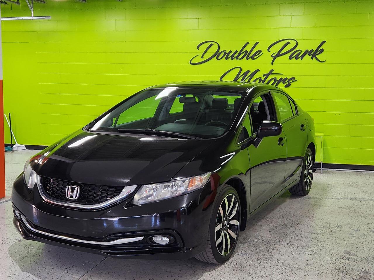 Used 2015 Honda Civic Touring Leather Sunroof Rear Cam Loaded for sale in Pickering, ON