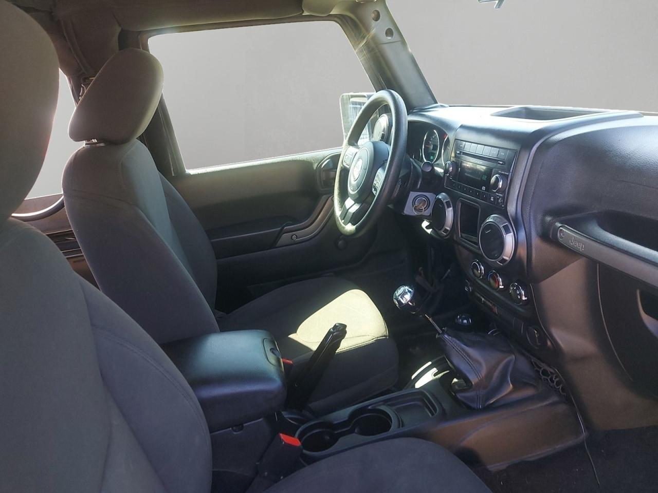 2017 Jeep Wrangler SPORT Photo