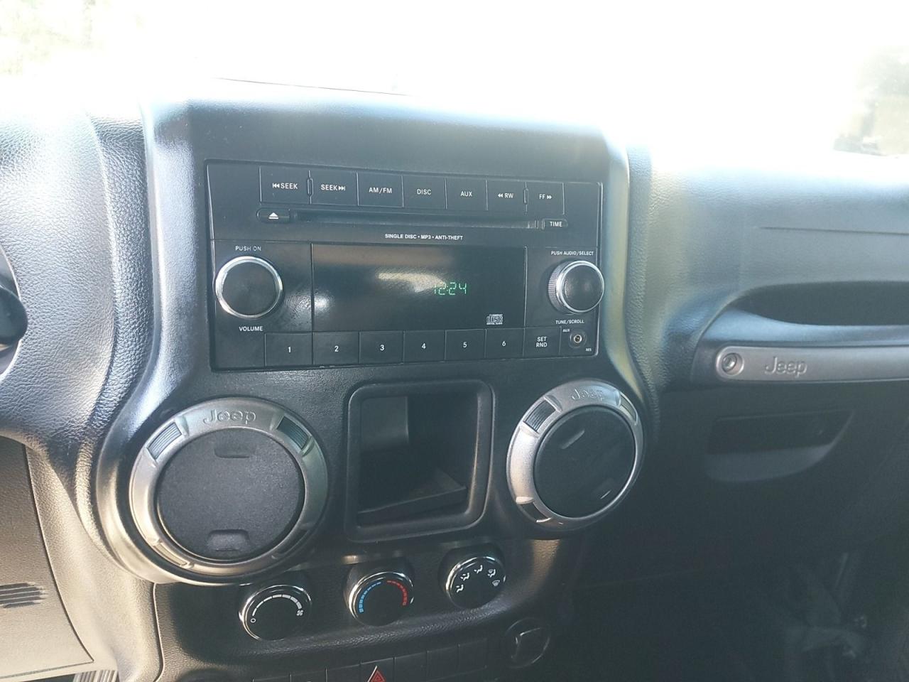 2017 Jeep Wrangler SPORT Photo